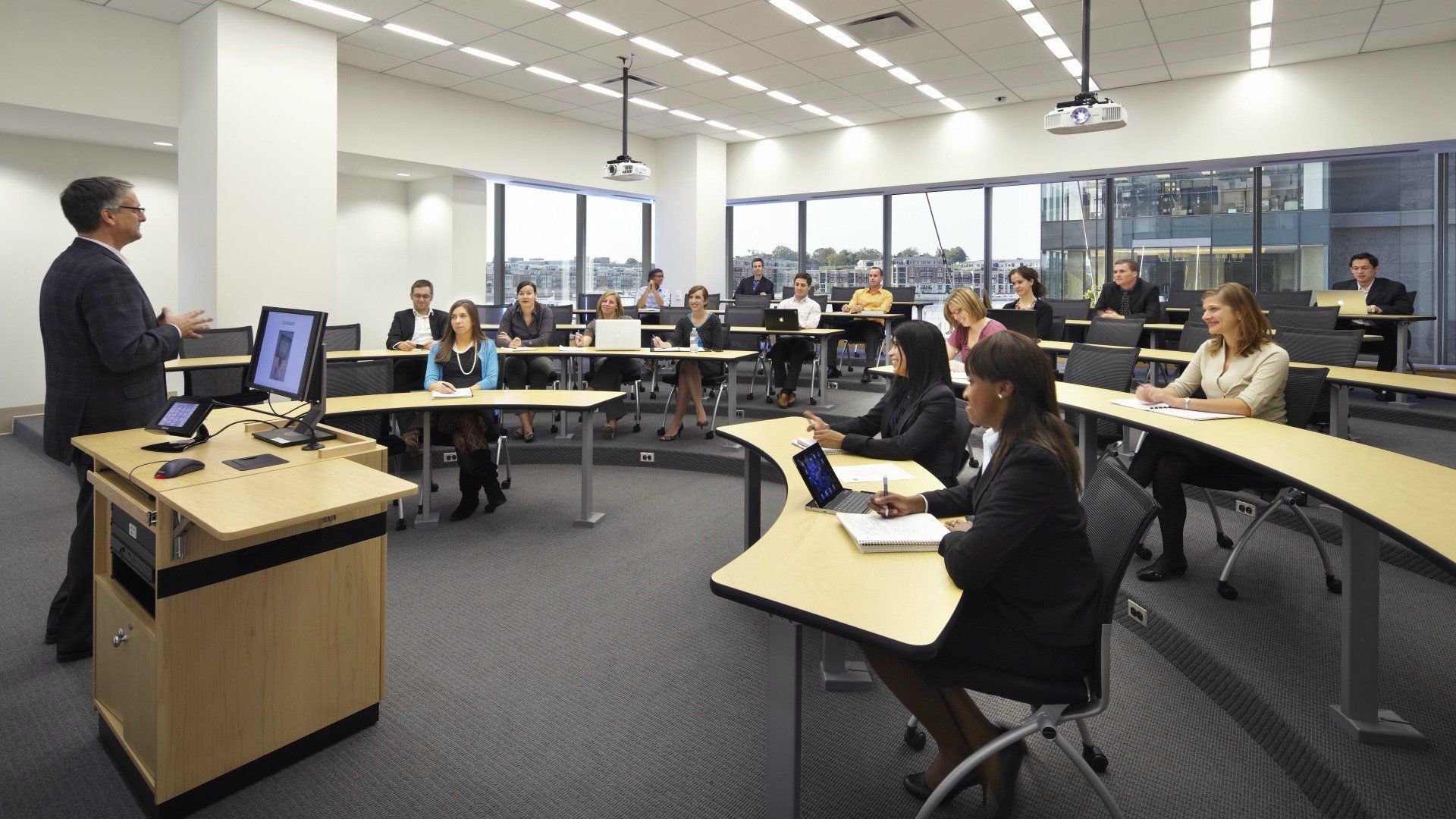 Começando um negócio - as 4 principais características de um negócio 40